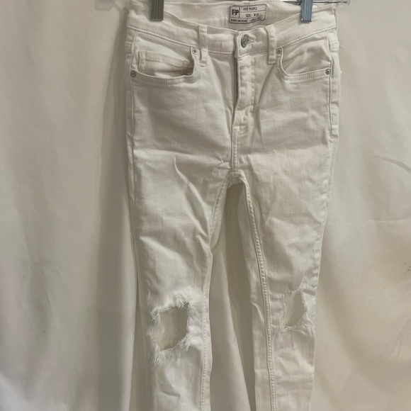 FREE PEOPLE Womens Size 25 White Jeans Skinny Leg distressed - Picture 10 of 13